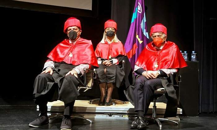 Honoris02.jpg