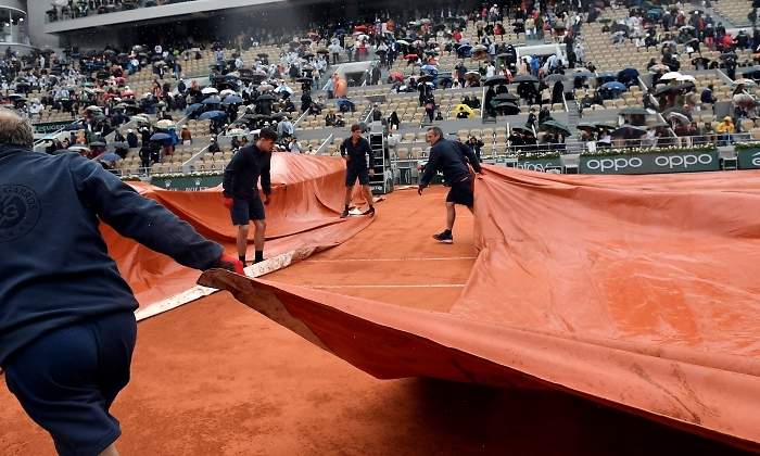 roland-garros-2019-lluvia-djokovic-thiem-reuters.jpg