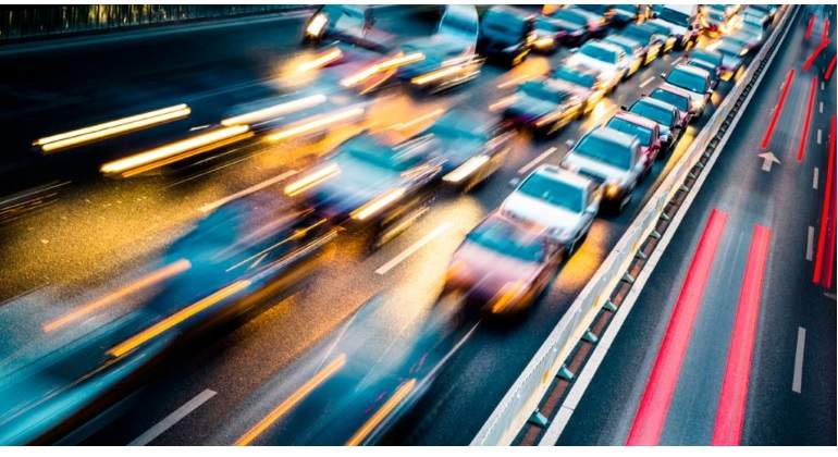 Cómo enfrentar el tránsito vehicular sin morir en el intento? - eleconomistaamerica.com