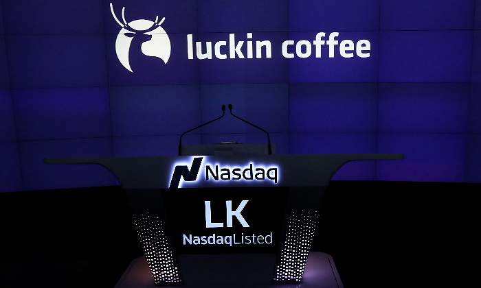 debut-nasdaq-wall-street-luckin-coffee-starbucks-chino-17mayo2019-reuters-770x420.jpg