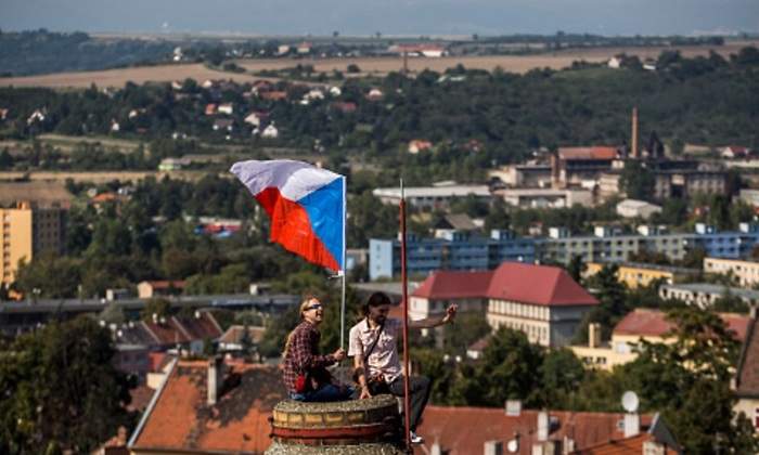 bandera-checa.jpg
