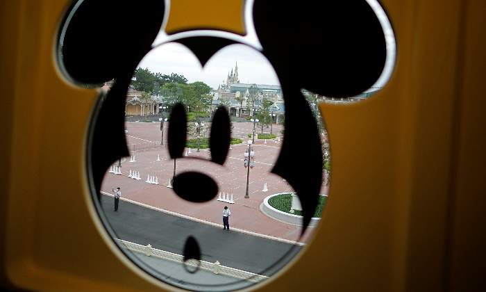 mickey-mouse-ventana-disneyland-tokio-reuters-770x420.jpg