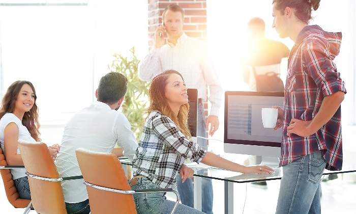 jovenes-trabajando-dreamstime.jpg