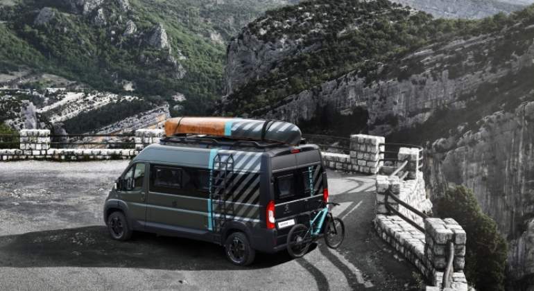 Peugoet Boxer 4x4 Concept.