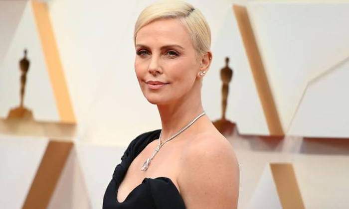 charlize-770.jpg