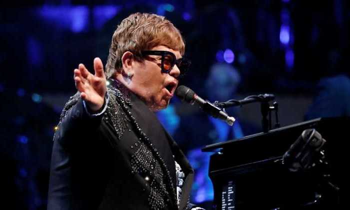 elton-john-770-enfermo-1.jpg