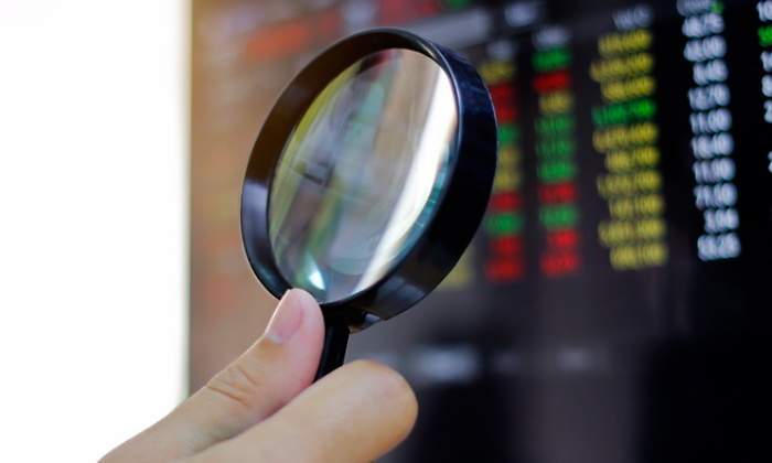lupa-inversion-pantalla-bloomberg-bolsa-mercados-valores-getty-770x420.jpg