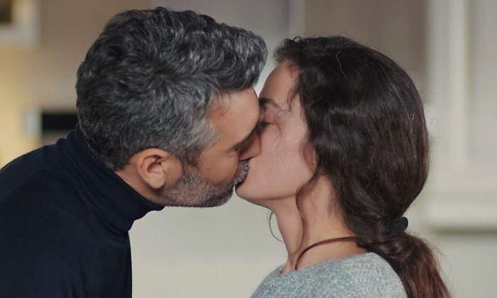 mujer-bahar-sarp-mujer.jpg
