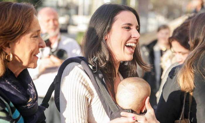 irene-montero-intimas-dando-pecho-770.jpg