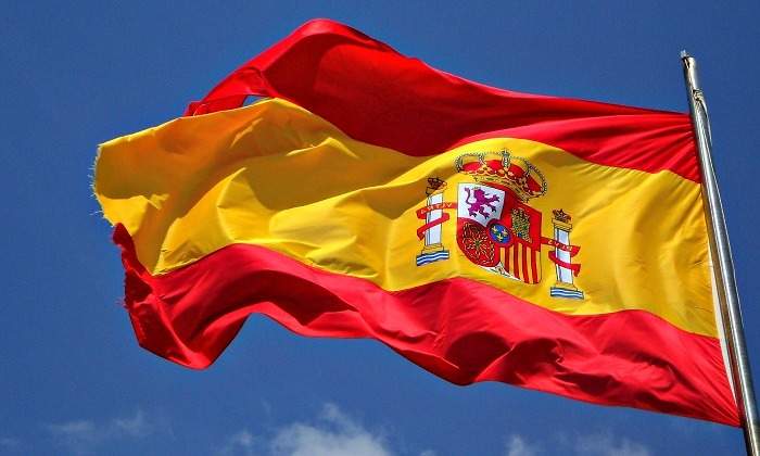 bandera-espana-cielo-azul-770-pixabay.jpg