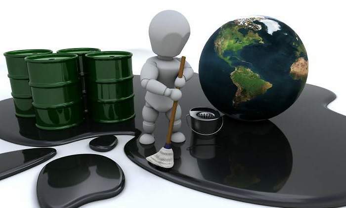 petroleo-hombre-fregona-dreamstime.jpg