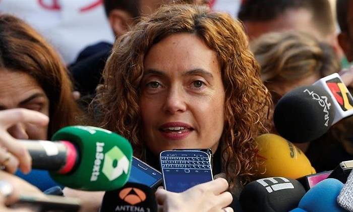 meritxell-batet-microfonos-efe.jpg
