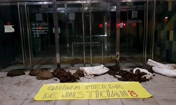 excrementos-juzgados-cataluna-cdr.jpg