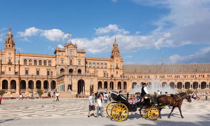 plaza-espana-sevilla.jpg