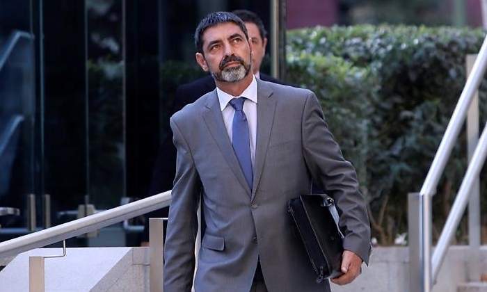 trapero-traje-audiencia-efe.jpg
