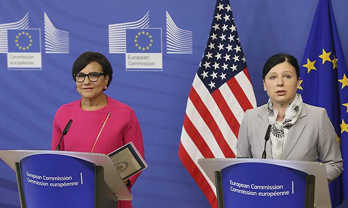Rueda-prensa-escudo-privacidad-EFE-770-x-420.jpg