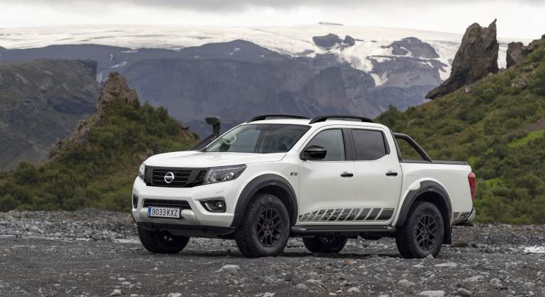 Nissan Navara Off-Roader AT32.