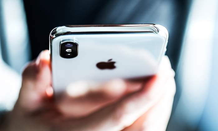apple-logo-parte-trasera-iphone-dreamstime.jpg