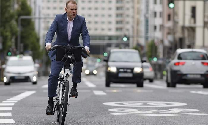 bicicleta-madrid-coches-polemica-ep.jpg
