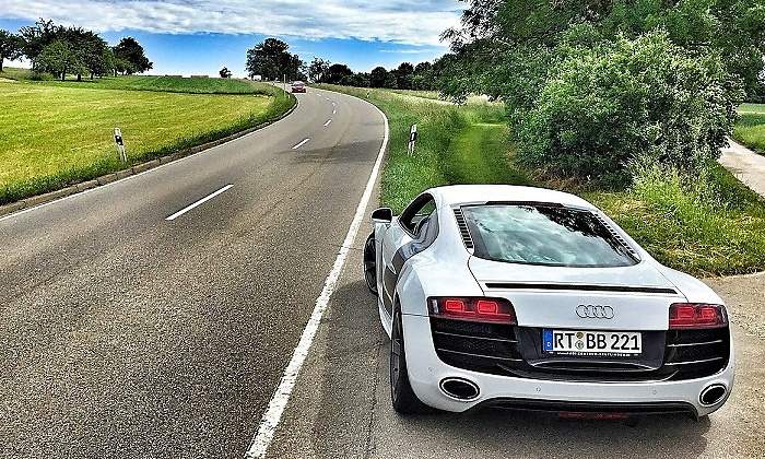 coche-automovil-carretera-770x420-pixabay.jpg
