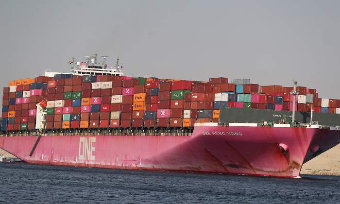 barco-contenedores-cadena-transporte-770x420.jpg