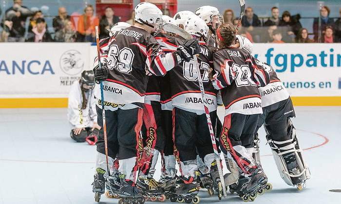 Un equipo de hockey patrocinado por Abanca