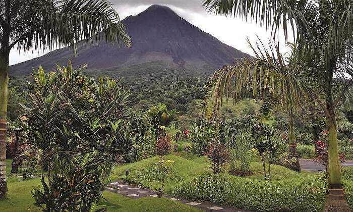 770x420-costa-rica-turismo-volcan-vegetacion-cuatro-elementos.jpg