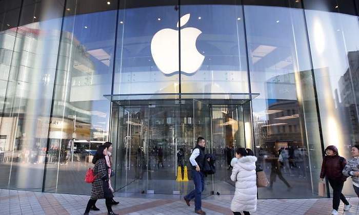 Apple-770-Reuters.jpg