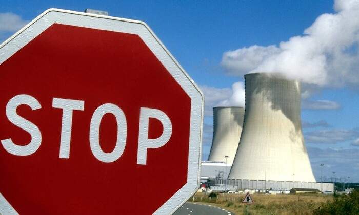 francia-nucleares-senal-stop-alamy.jpg
