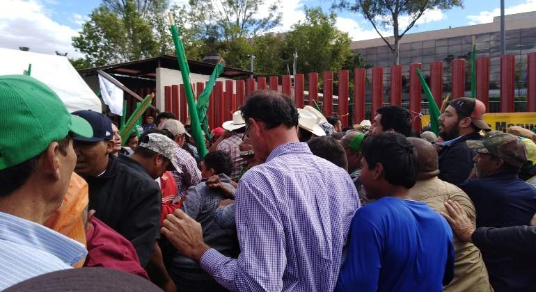 Se arma la 'campal' entre organizaciones campesinas en San Lázaro - Economíahoy.mx