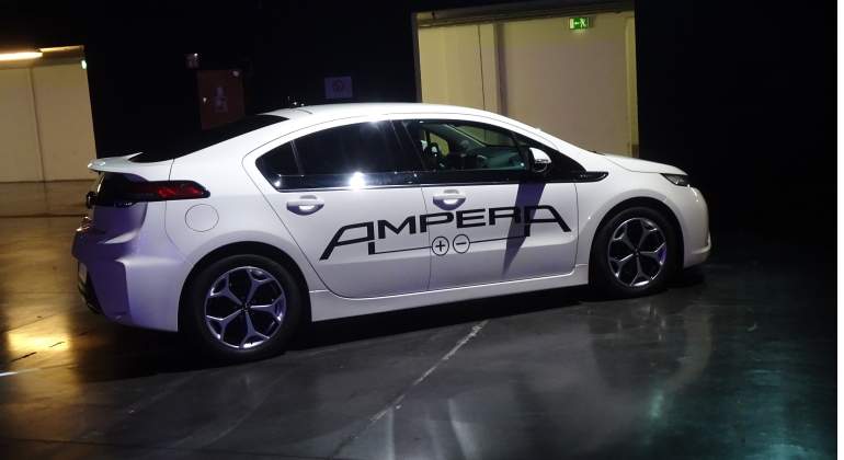 Opel Ampera.