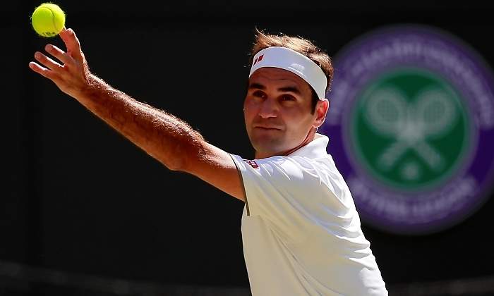 federer-clarke-wimbledon-2019-reuters.jpg