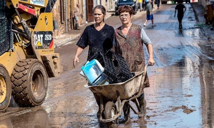 inundaciones-mallorca-carretilla-efe.jpg