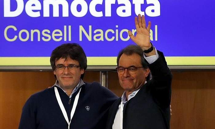 puigdemont-mas-pdecat-efe.jpg
