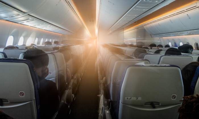 avion-pasajeros-dreamstime.jpg