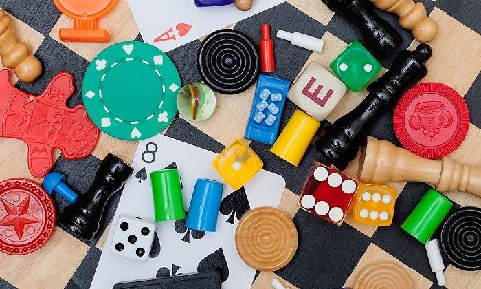 Diferentes-piezas-de-juegos-de-mesa-iStock.jpg