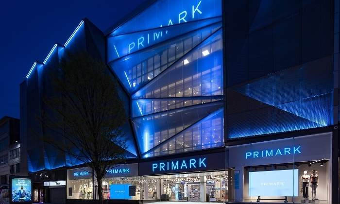 primark-megatienda-noche.jpg