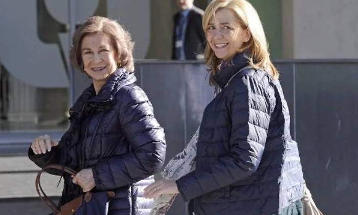 reina-sofia-infanta-cristina-banador-topless-imagenes-770.jpg