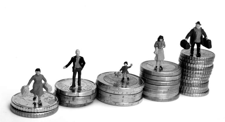 siluetas-blanco-negro-euros.jpg