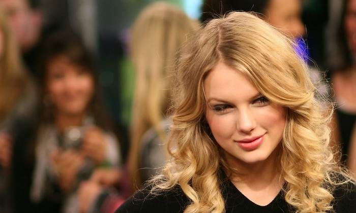 Taylor-Swift-dreamstime.jpg