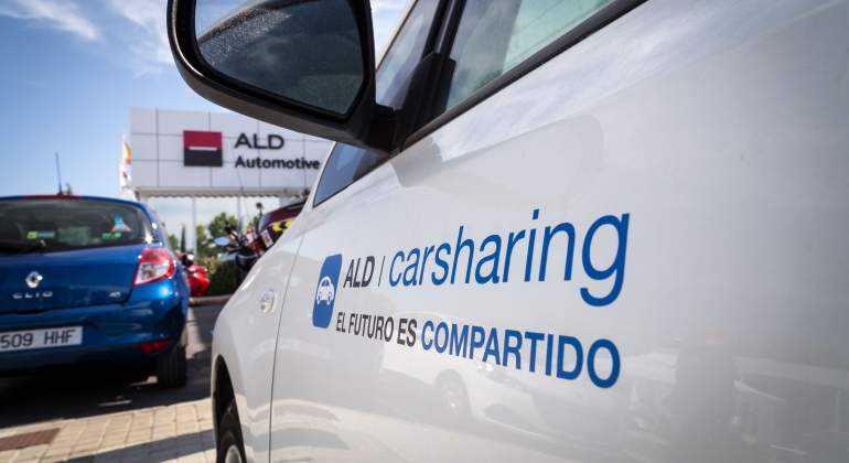 Vehículos de 'carsharing' de ALD Automotive en la sede de Majadahonda.