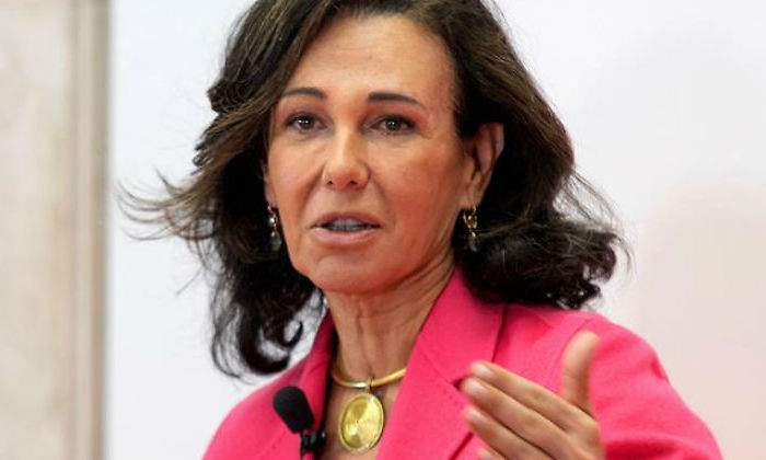 botin-ana-mano-chaqueta-rosa.jpg