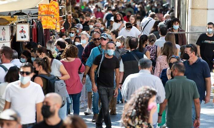 rastro-madrid-mascarillas-covid-19-europapress.jpg