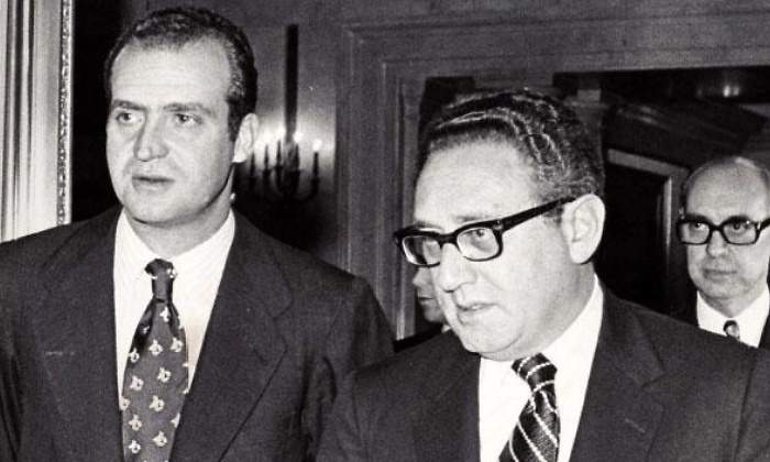 juan-carlos-papeles-referendum-770.jpg