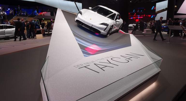 Porsche Taycan en Fráncfort.