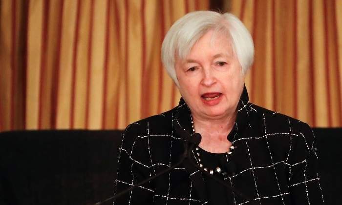 janet-yellen-chaqueta-negra.jpg