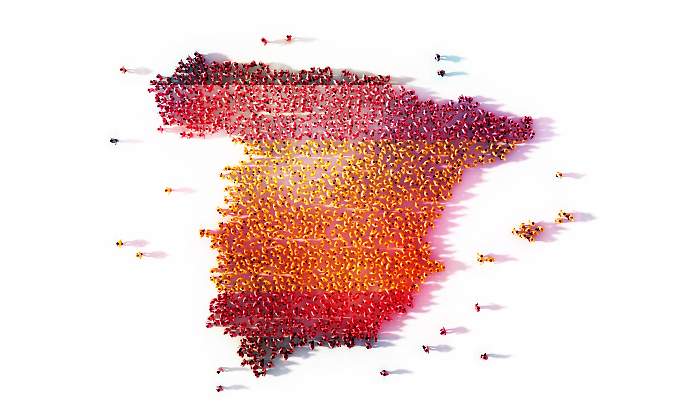 espana-personas-colores-bandera-dreamstime-rara.jpg