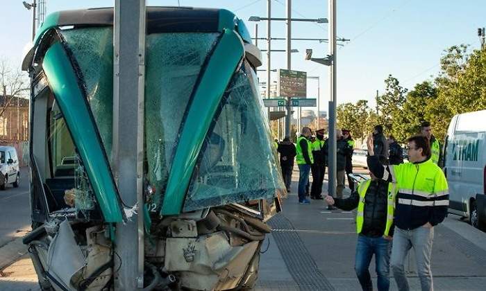 tranvia-besos-efe.jpg