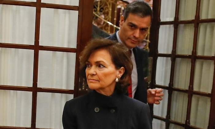 calvo-sanchez-puerta-hemiciclo-efe.jpg