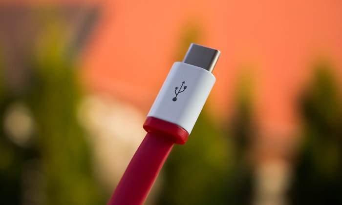 usb-c-cable.jpg